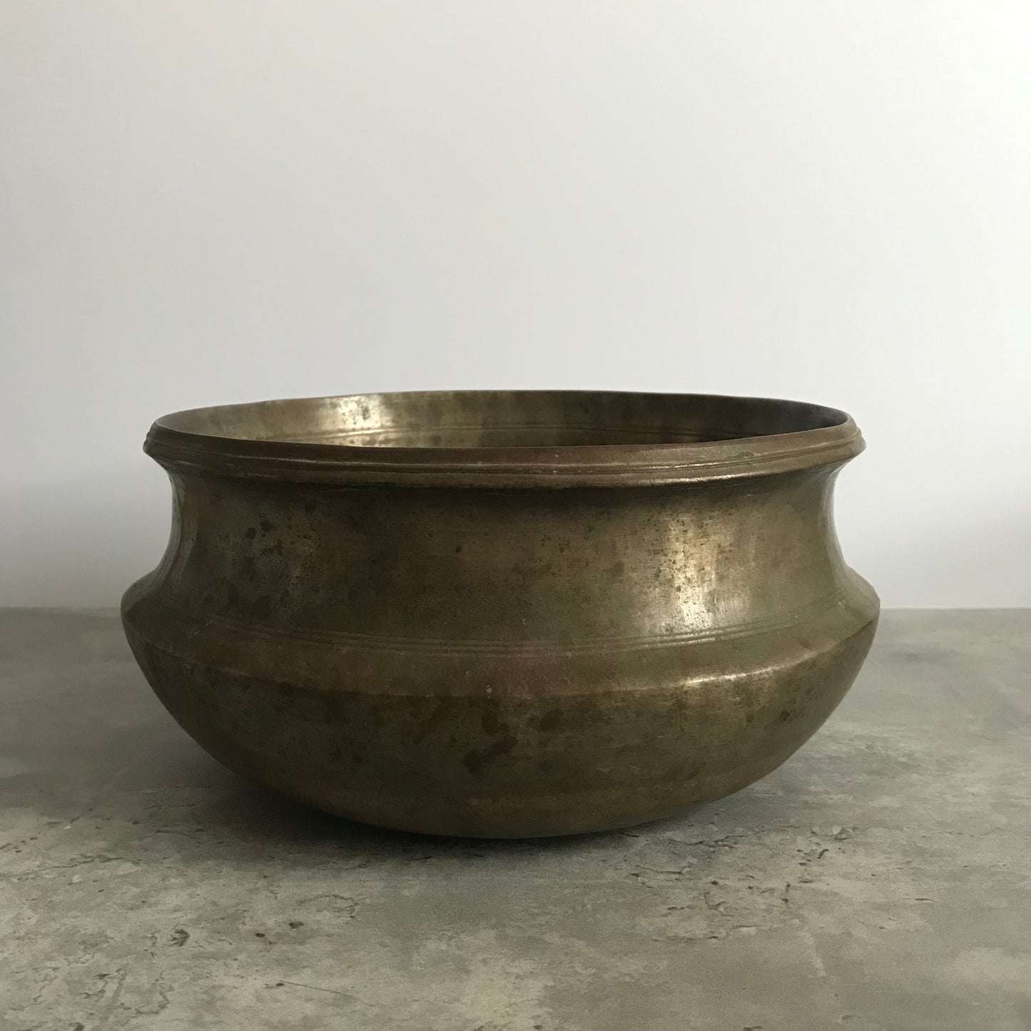 Middle Century Antique Shape Singing Bowl