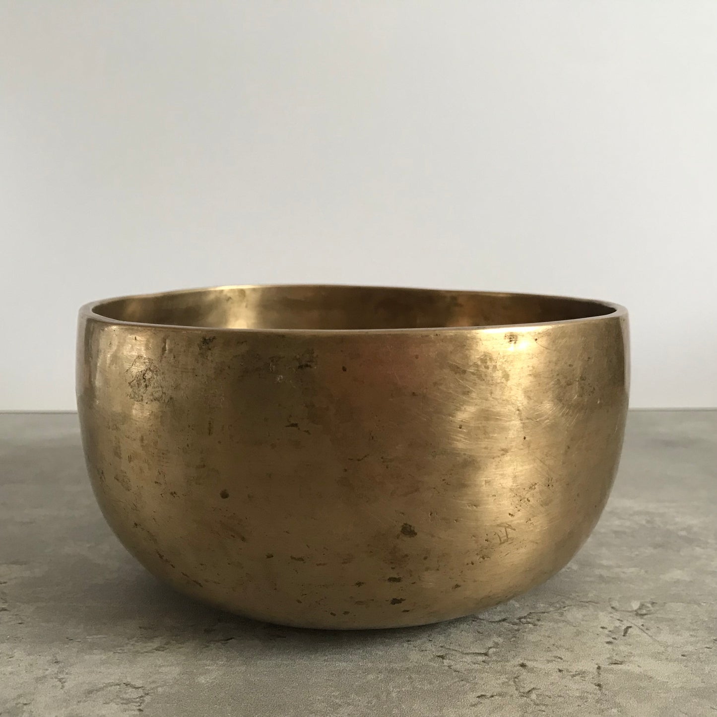 Antique Golden Thadobati Singing Bowl