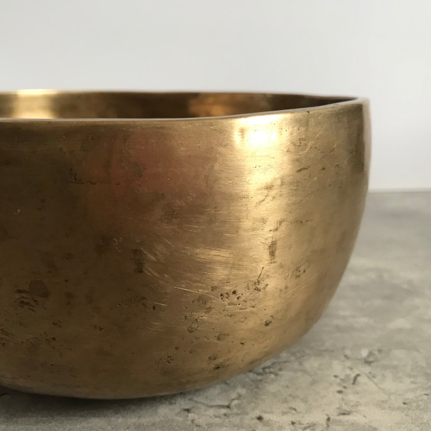 Antique Golden Thadobati Singing Bowl