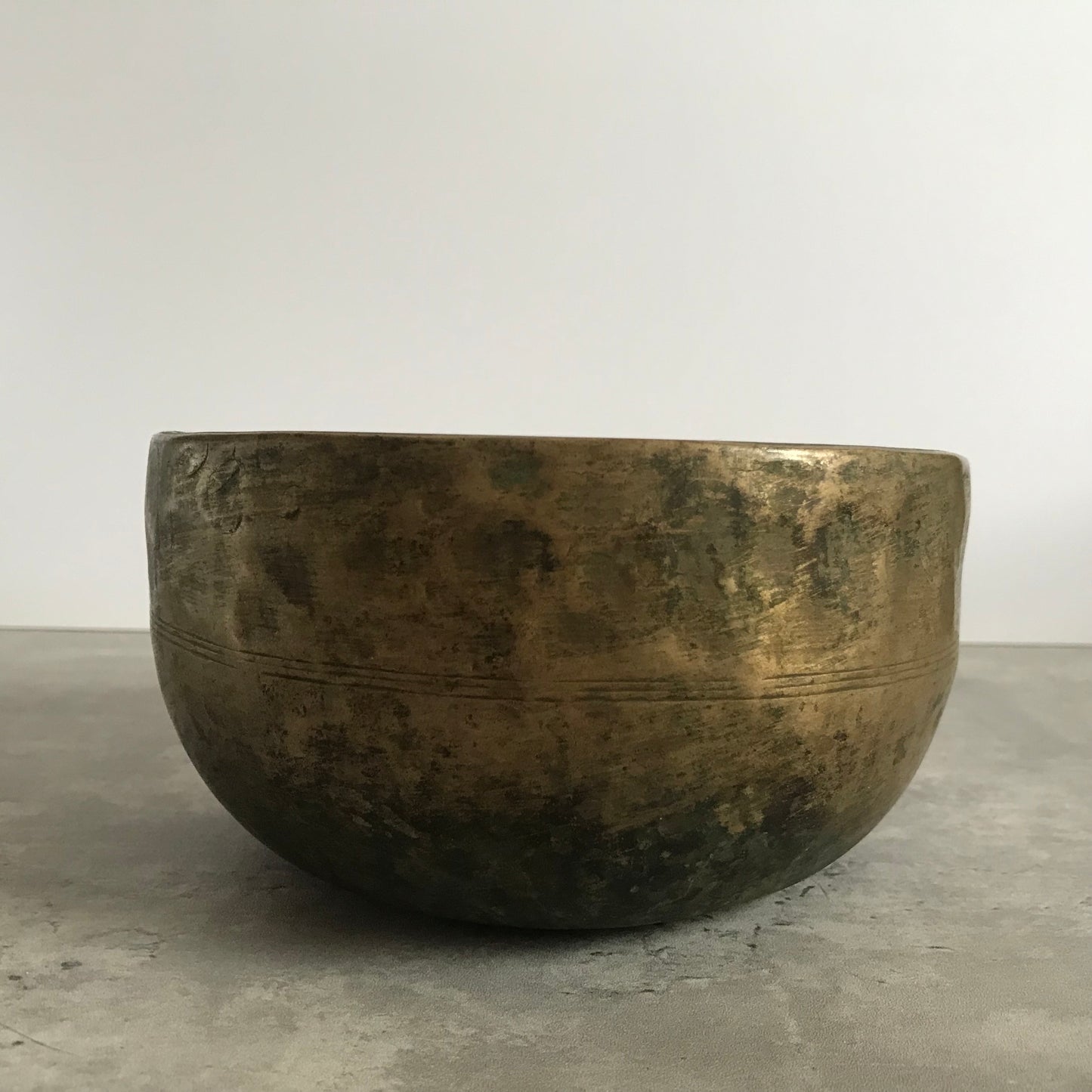 Antique Thadobati Singing Bowl