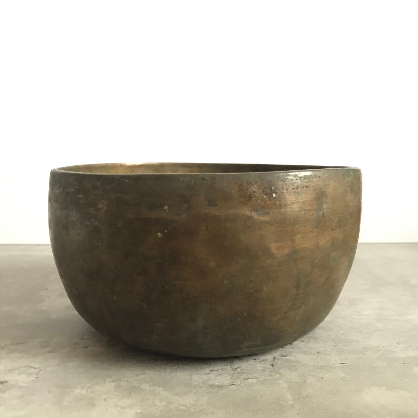 Antique Thadobati Singing Bowl