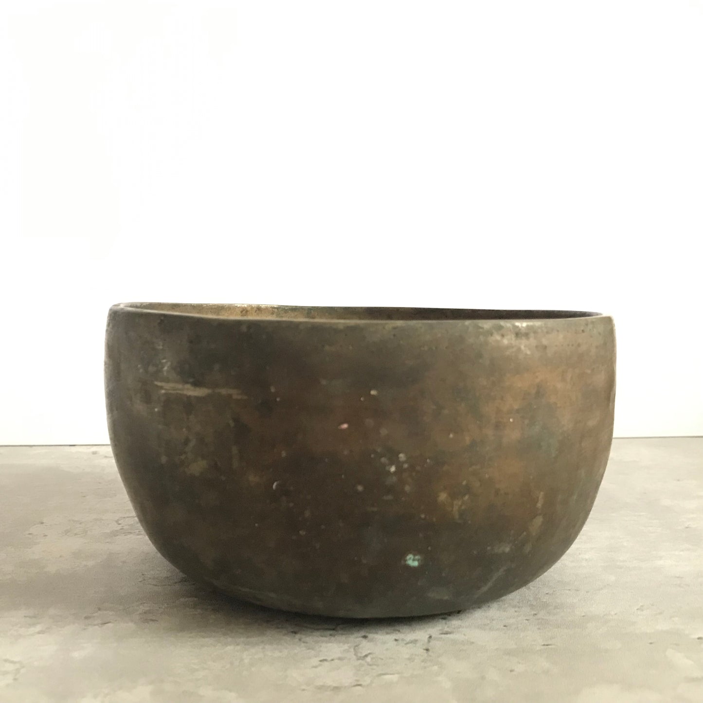 Antique Thadobati Singing Bowl