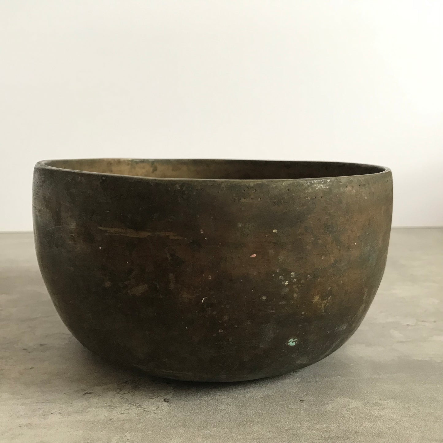 Antique Thadobati Singing Bowl