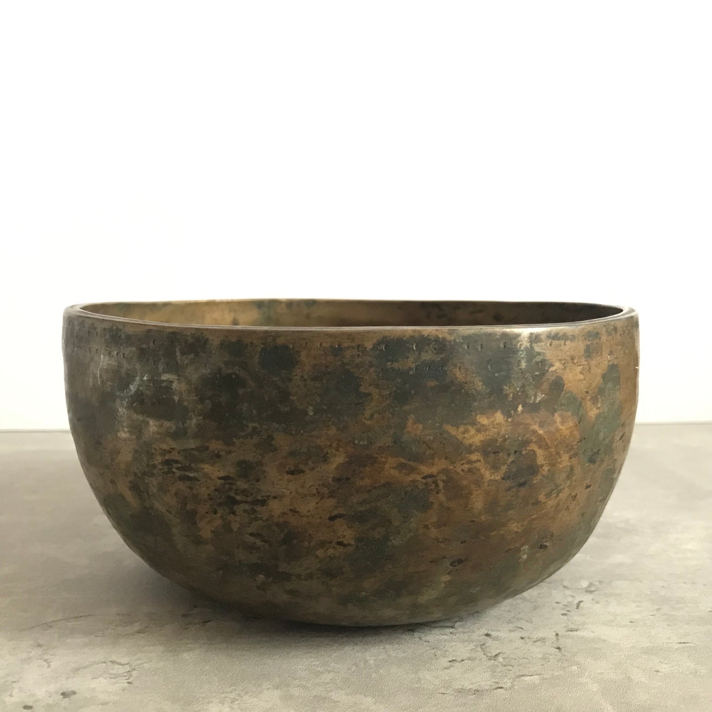 Antique Thadobati Singing Bowl