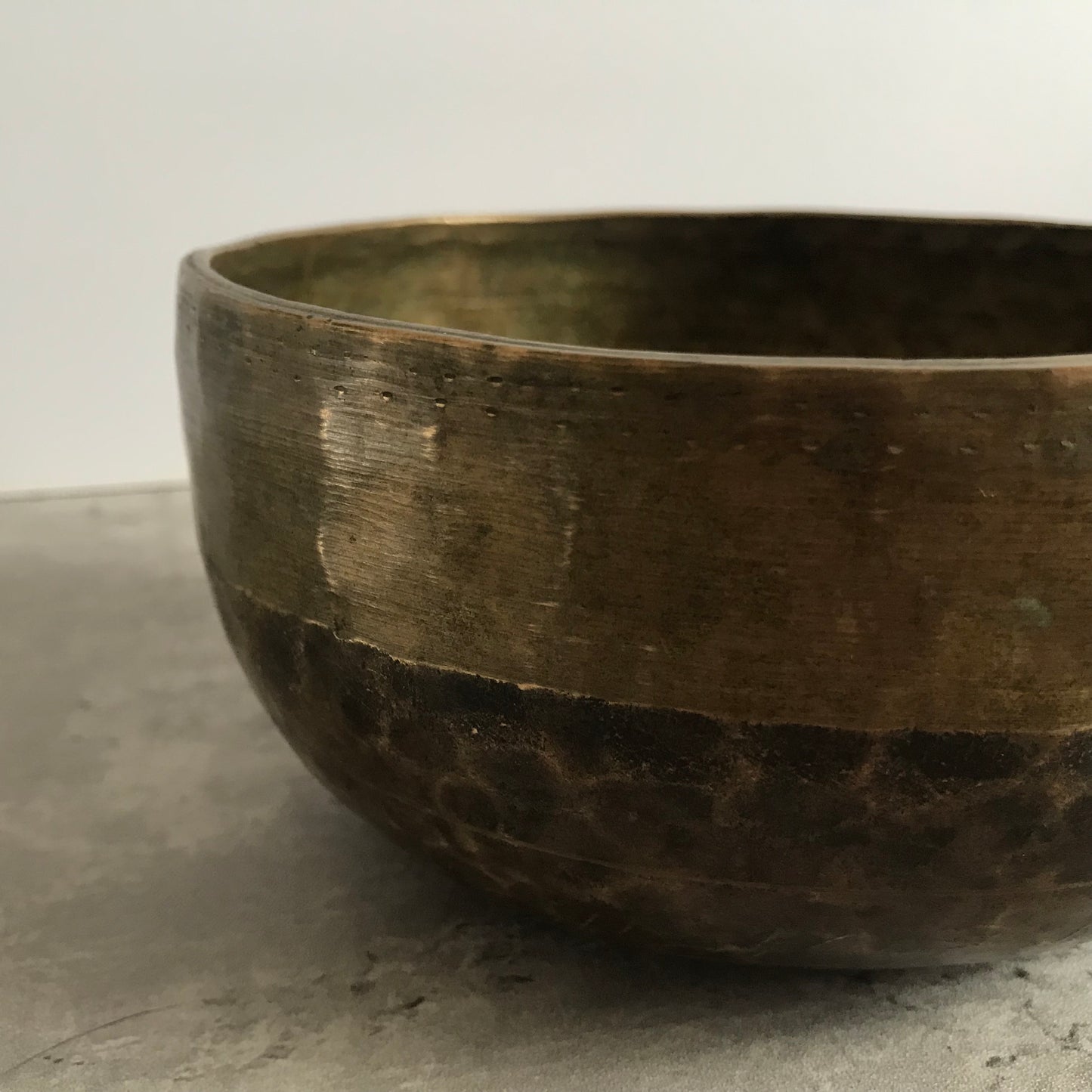 Antique Yin & Yang Thadobati Singing Bowl