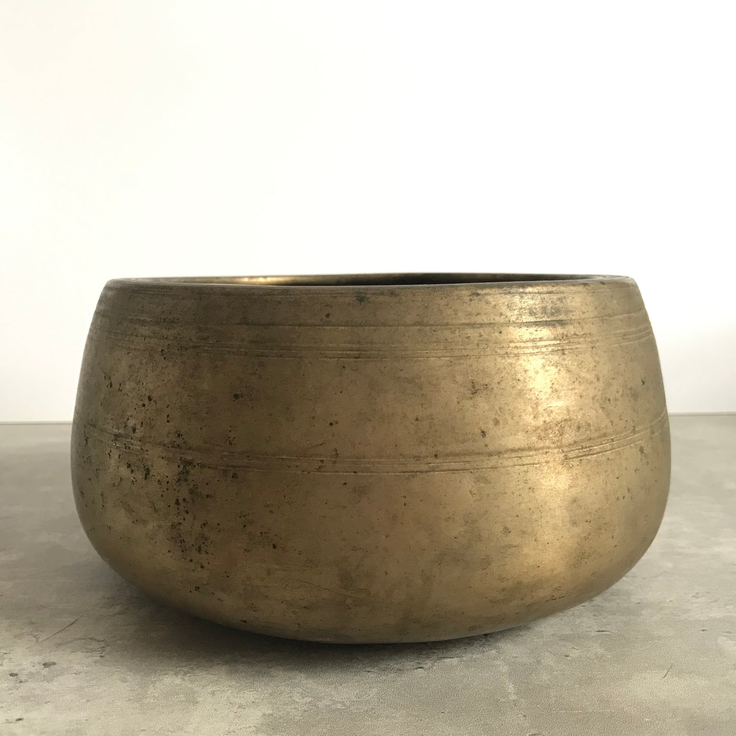 Antique Mani Singing Bowl