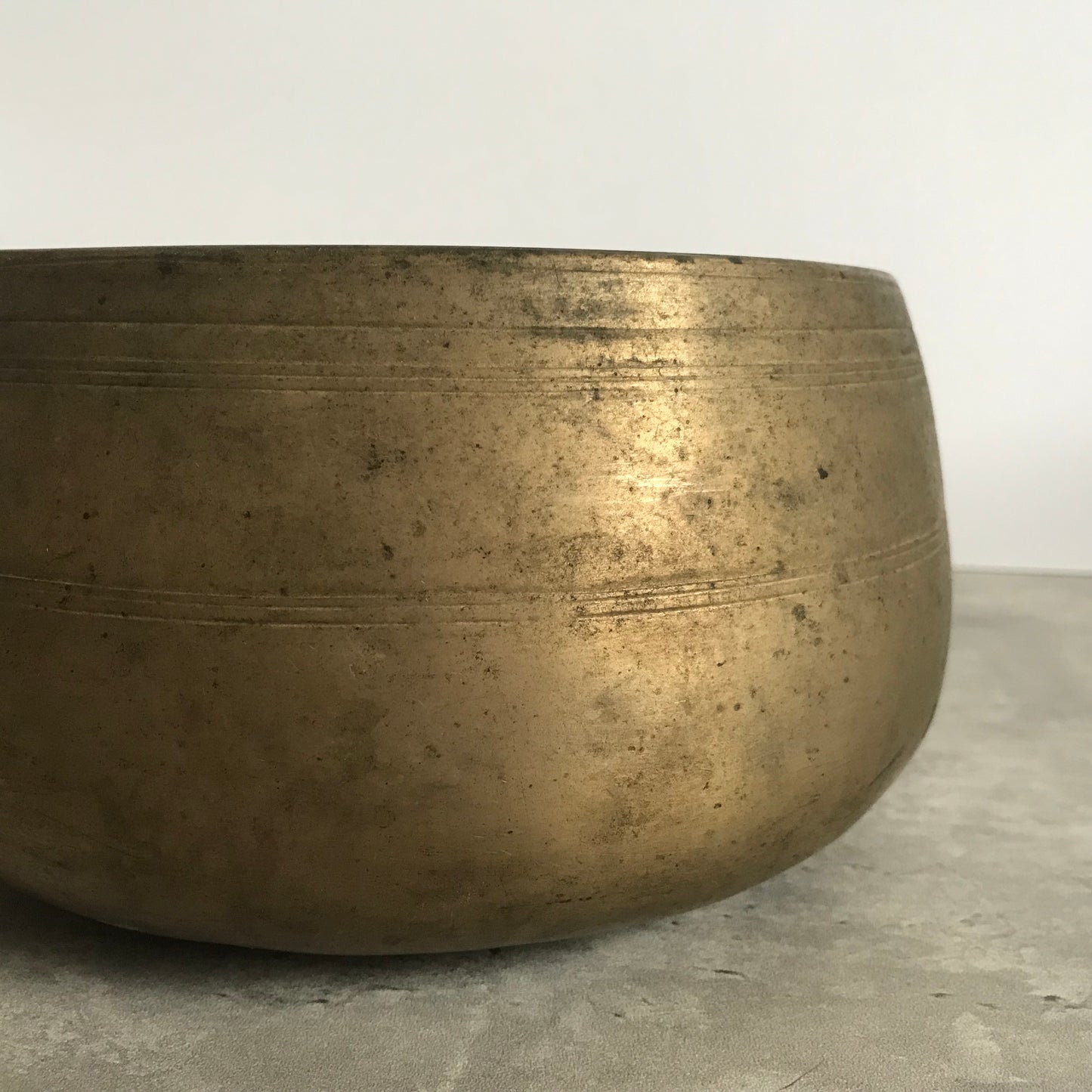 Antique Mani Singing Bowl