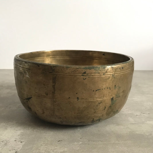 Antique Thadobati Singing Bowl