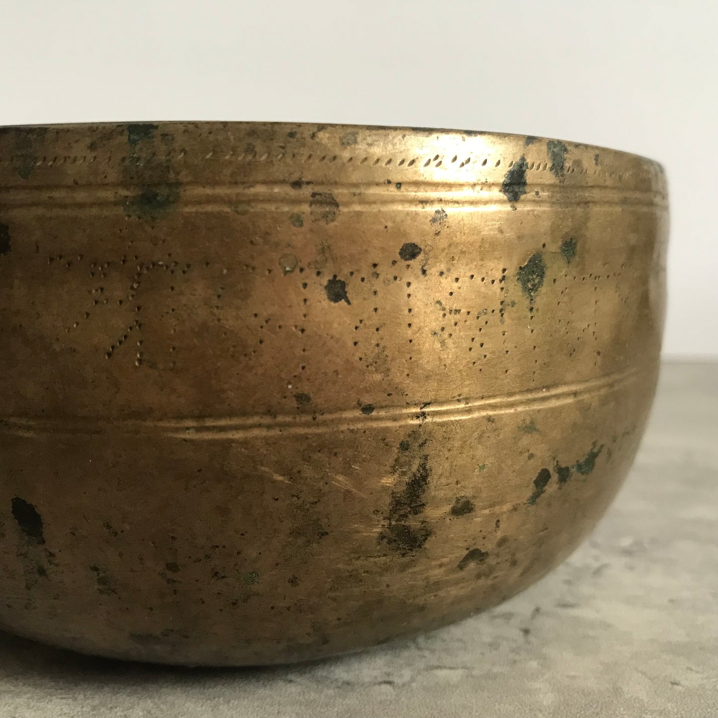 Antique Thadobati Singing Bowl