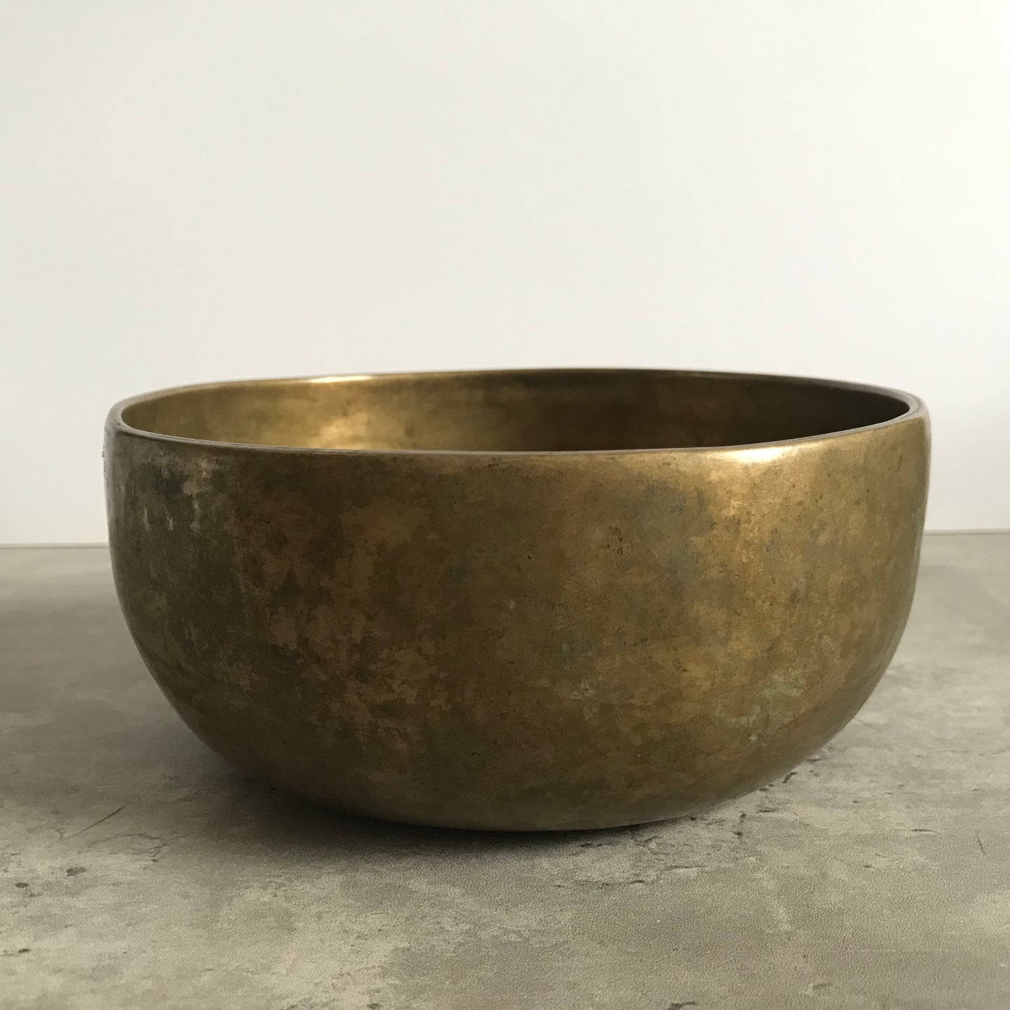 Antique Thadobati Singing Bowl