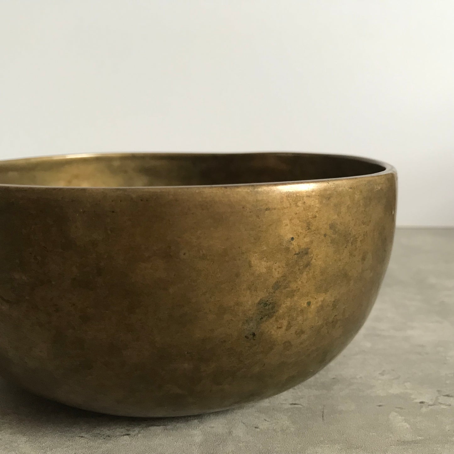 Antique Thadobati Singing Bowl