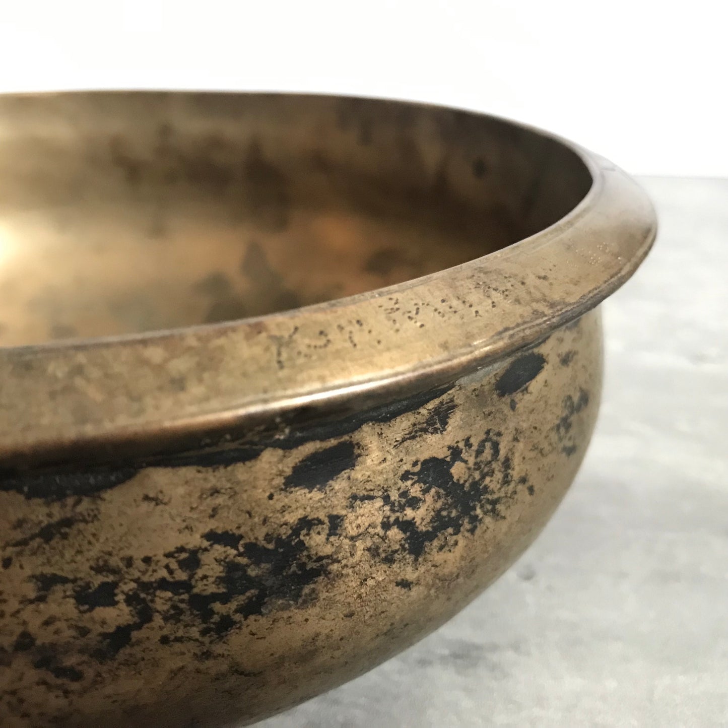 Middle Century Antique Fish Totem Singing Bowl